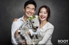 sbs연예뉴스 연예뉴스팀 엄지원 결혼식 사진 '하미모 멤버들 축가 불러'. ì—„ì§€ì› ë‚¨íŽ¸ ì˜¤ì˜ìš±