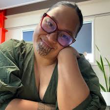 Te taone o Whakatane i nga wa o mua. Does anyone remember this or had abit  of kaukau in that fountain? If you have share your experience