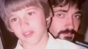 El hombre que emboscó y mató de un tiro al violador de su hijo de 11 años  frente a una cámara de TV