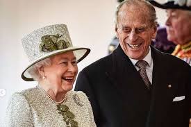 O príncipe viajou o mundo ao lado da rainha e cuidou de uma série de programas sociais nos anos 90, até que em 2017 ele decidiu se aposentar da vida pública. Principe Philip Marido Da Rainha Elizabeth Ii Deixa O Hospital Apos Um Mes O Tempo