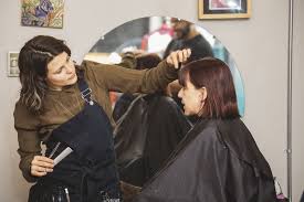 Trans woman kae mason has created an inclusive transgender hair salon space for transgender women and men to discover who they really are through beauty. Some Chicago Hair Salons Are Cutting Gender Out Of Their Pricing Chicago Tribune