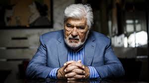 Bereits seit 1954 ist er als schauspieler tätig und erreichte mit „nachts, wenn der teufel kam allgemeine. Mario Adorf Zum 90 Geburtstag Was Raubeiniges Hatte Er Nie Archiv