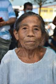 Bailando olvidamos las penas”. Conoce a los bailarines más populares del  Parque Libertad