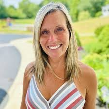 Sarah Bosworth's Instagram, Twitter & Facebook