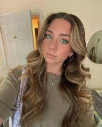 Brooke Beyer's Instagram, Twitter & Facebook