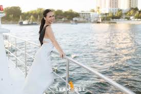 She is simplicity,...