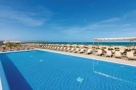 Similar to the island of sal, it is flat, and has a surface of 620 square kilometres. Hotel Riu Palace Boavista Prices Reviews Cape Verde Boa Vista Tripadvisor