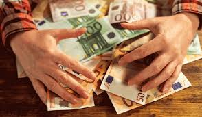 Dieser betrag erhöht sich auf 1.500 €, wenn man sich um mindestens ein kind zu den absetzbaren aufwendungen gehören beispielsweise: Hartz 4 Auszahlung 2019 Nrw Hartz Iv Auszahlungskalender 2020 Uberweisungstermine