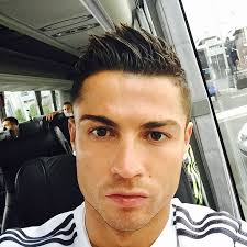 Cristiano Ronaldo On Instagram Selfie Potongan Rambut Rambut
