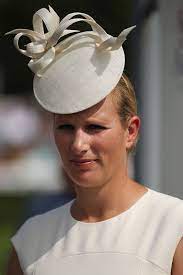 Pin By Lesley Shead On Hat Tiara Or Fascinators Zara Phillips Zara Ladies Day
