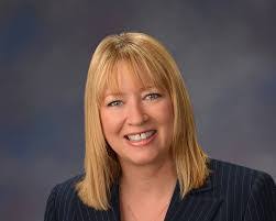 Renee Linder's Instagram, Twitter & Facebook