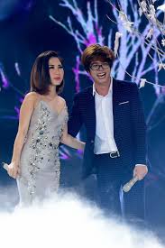Lương y huỳnh văn quang còn cho rằng riêng mình thì mình vẫn thích đeo vòng trầm hơn là dùng tinh dầu cô đặc, vì mùi hương nó thoảng và đeo được bên người hằng ngày nên rất tiện, hơn. Nháº¯c Vá» Tinh CÅ© HÆ°Æ¡ng Tram Hai HÆ°á»›c Bay Giá» Toi La Chá»‹ Gai Cá»§a Bui Anh Tuáº¥n