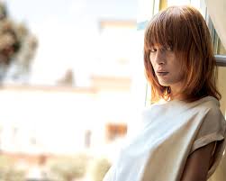 Ora è già impossibile contare tutti i tagli di capelli da donna per capelli medi che la moda moderna offre. Tagli Donna Capelli Medi E L Ora Dell Inverted Bob Vanity 2 0