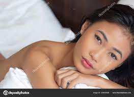 Beautiful Asian Woman Posing Nude Bed White Sheets Stock Photo by ©dndavis  230639598