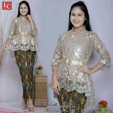 Berikut koleksi kebaya dari wanda ponika yang bisa jadi inspirasi untukmu. Jual Stelan Kebaya Tile Bordir Kebaya Kondangan Kebaya Modern Baju Pesta Kebaya Cantik Kebaya Wisuda Di Lapak Intan Ls Bukalapak