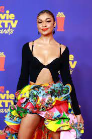 The actress also opened up about how she is dealing with all the newfound. Madison Bailey Wore A Bra With A Cardigan On The 2021 Mtv Movie Tv Awards Red Carpet
