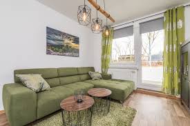 The 130sqm apartment is spread over the entire 4th floor of the residential building. Moblierte 3 Raum Wohnung Chemnitz Geibelstr 213 Eg Re