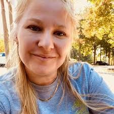 Linda Palmore's Instagram, Twitter & Facebook