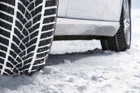 Wanneer u winterbanden aan gaat schaffen dient u rekening te houden met de bandenmaat van uw auto. Winterbanden