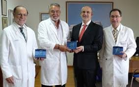 El grupo de innovación educativa etucav de la universidad católica de ávila (ucav), ha participado en las ix jornadas de. La Universidad Catolica De Valencia Reconoce La Contribucion Del Hospital De La Ribera A La Formacion De La Primera Promocion De Medicina