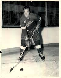 Gordie Howe Didn T Always Wear 9 In His Rookie Season With The Red Wings He Wore 17 Truth Detroit Red Wings Red Wings Detroit Red Wings Hockey