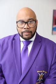 Dwight Harvey's Instagram, Twitter & Facebook