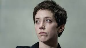 Shiko Byroja tani në internet