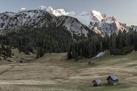 We have a more suitable website version for you. Les Dolomites En 5 Jours Nos Coups De Coeur