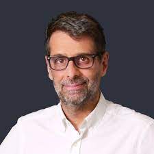 Après plus de cinq ans en ondes, éric duhaime animait sa dernière émission de radio au fm93 vendredi. Home Eric Duhaime
