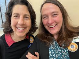 Maureen Drouin (@MaureenDrouin)