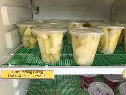 Letakkan apel dalam kantung plastik yang diberi lubang atau bungkus dengan kertas satu persatu agar ak bercampur dengan sayur atau buah lainnya. Hafizi Rosli On Twitter Wajarkah Harga Buah Potong Sebegini Tembikai Susu Satu Cawan Kecil Rm5 00 Tembikai Satu Cawan Kecil Rm4 00 Lokasi R R Gurun Arah Selatan Plus2u Newsmpb Buletintv3 Beritatv9 Mykpdnhep