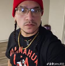 Denise surprises Lonzo with a staycation home for Valentine's Day only Dmo  shows up and spoils the love vibe. Gelo visits Jaden in Texas and a comedy  of errors threatens to ruin