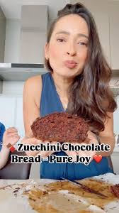 Nicolette Bell's Instagram, Twitter & Facebook