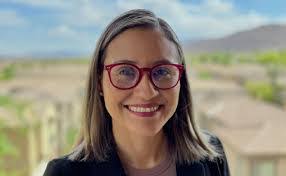 Yara Valdez's Instagram, Twitter & Facebook