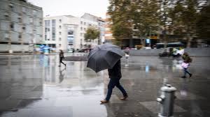 O mau tempo que se faz sentir no centro espacial kennedy, na florida (eua), obrigou ao cancelamento e consequente adiamento da nave espacial. Mau Tempo Madeira Publico