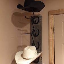 Horseshoe And Barn Wood Cowboy Hat Rack Etsy Cowboy Hat Rack Cowboy Hats Hat Rack