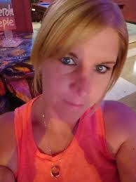 Vickie Bingham's Instagram, Twitter & Facebook