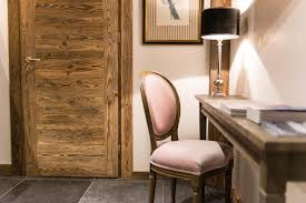 Galerie De Photographies De Notre Hotel Le Chalet Blanc A Megeve C Le Chalet Blanc Carrieres Du Hainaut En 2020 Maison D Hotes Grand Chalet Chalet