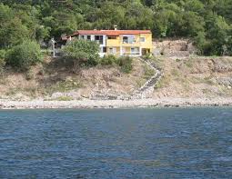 Apartment is located in 660 m from the centre. Region Senj Kvarner Haus Mit 4 Wohnungen Direkt Am Meer