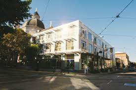 This 1bedroom/1bathroom unit has a beautiful contemporary kitchen equipped with a. Apartment Buildings Downtown Sac