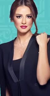 المصدر الأبرز لأخبار المشاهير والمجتمع والسياسة من حول العالم