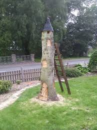 Idee Fur Einen Baumstumpf Bauanleitung Zum Selber Bauen Marchenbaumhauser Baumstamm Garten Marchenbaum