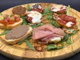 Antipasti di terra, idee facili e veloci perfette per capodanno, natale, pasqua, feste e buffet, ricette sfiziose, idee semplici e golose, ricette con pasta sfoglia e non solo, congelabili. Antipasti Di Terra Da Asporto Archivi La Magione