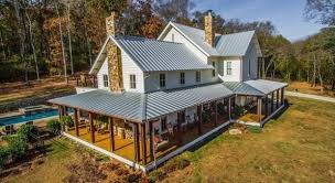 Anzi, di più, è stato completamente mileyficato. Miley Cyrus Compra Ranch Nel Tennessee Da 5 8 Milioni Di Dollari