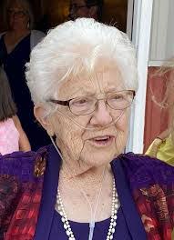 Annette Stauffer's Instagram, Twitter & Facebook