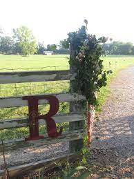 Barn Wedding Driveway Entrance Landscaping Farm Entrance Farm Gate