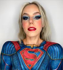 SUPERWOMAN ⚡️💙🦸🏼‍♀️ Feels so good to be back making such good content  again !