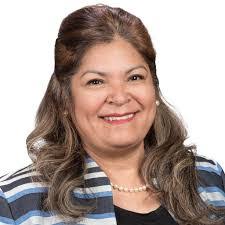 Lindsay Osborne's Instagram, Twitter & Facebook