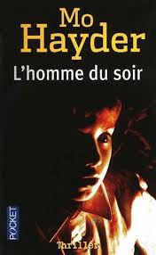 Joe oakes est journaliste et gagne sa vie en démystifiant les prétendus phénomènes paranormaux. Homme Du Soir L Par Mo Hayder Litterature Roman Polar Suspense Leslibraires Ca