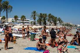 With gwen elizabeth duchon, gillian jacobs, michaela watkins, phoebe robinson. The 40 Year Hangover Ibiza Faces Biggest Challenge Yet